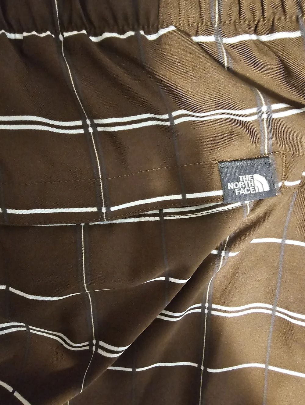 Mens North Face XXL Brown Plaid Swim Trunks with Black Webbing Drawstring